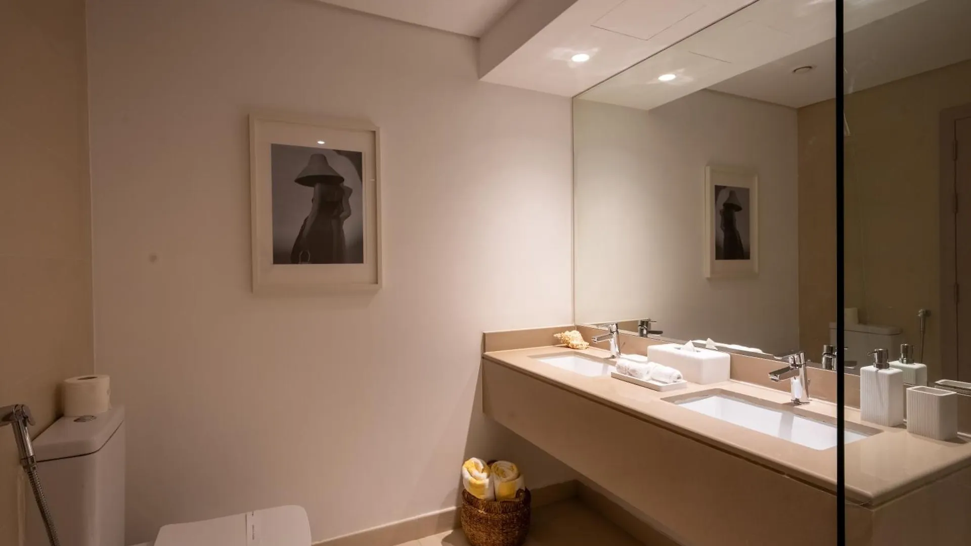 Otolo Homes Apartments On Yas Island With Complimentary Yas Theme Park Tickets 아부다비 아랍에미리트