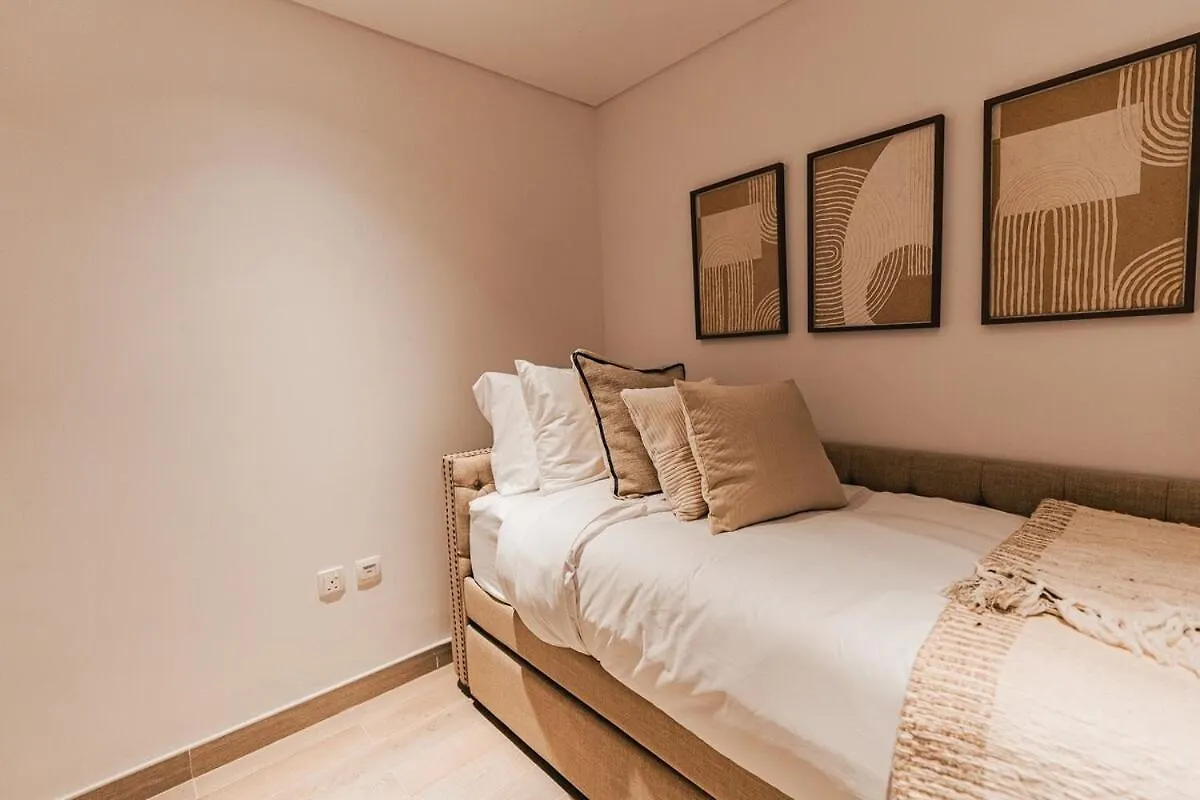Otolo Homes Apartments On Yas Island With Complimentary Yas Theme Park Tickets 아부다비