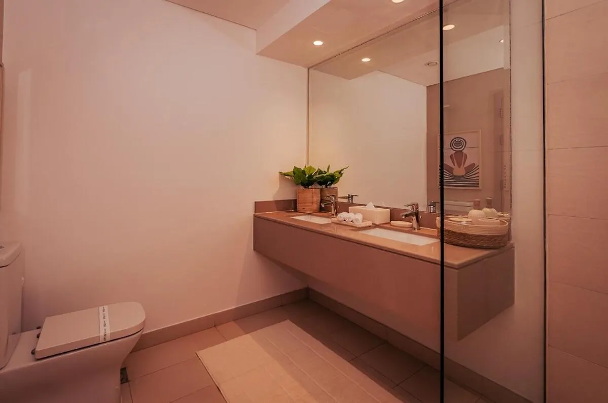 Otolo Homes Apartments On Yas Island With Complimentary Yas Theme Park Tickets Абу-Даби