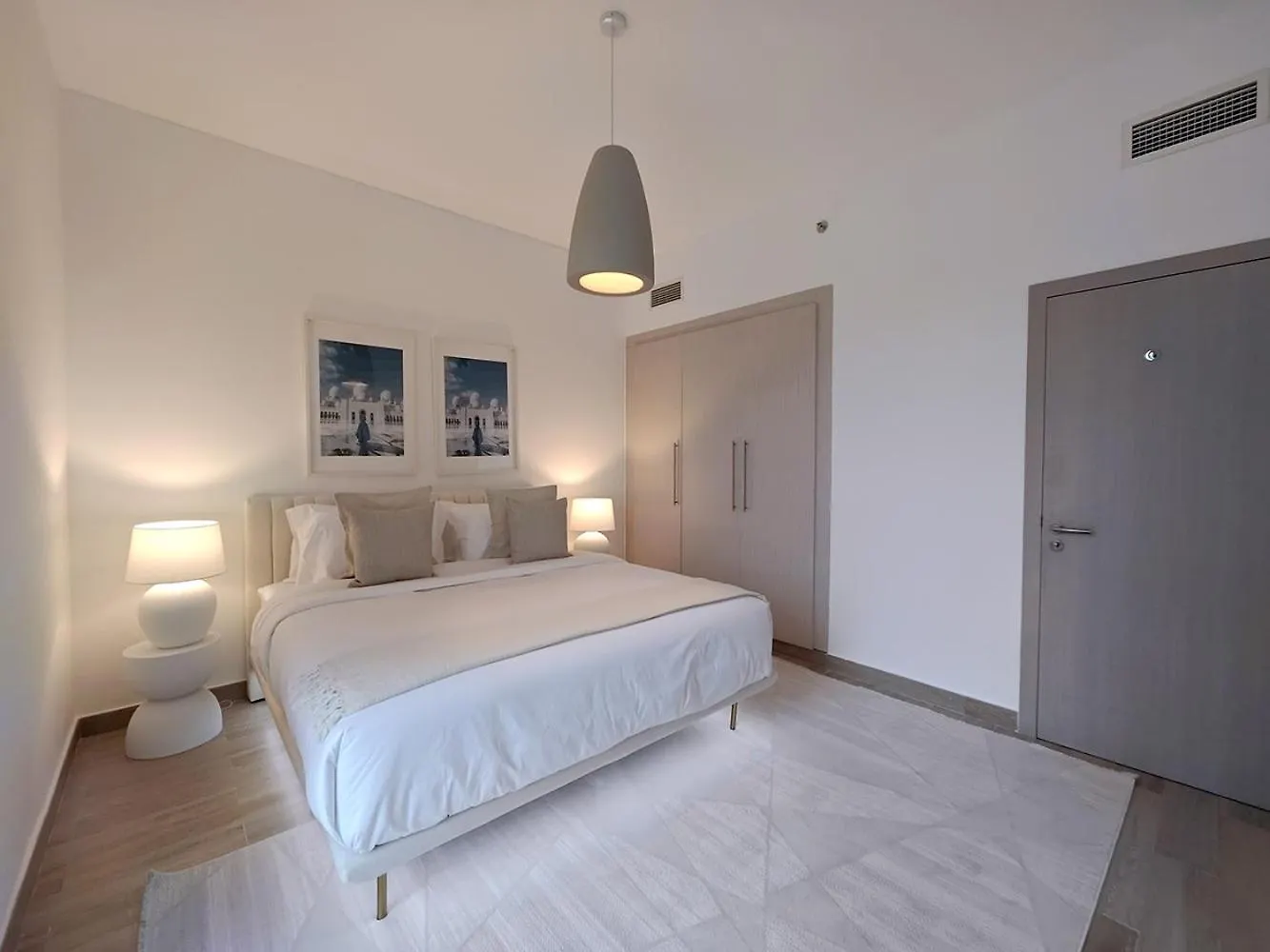 Otolo Homes Apartments On Yas Island With Complimentary Yas Theme Park Tickets Abou Dabi 0*,